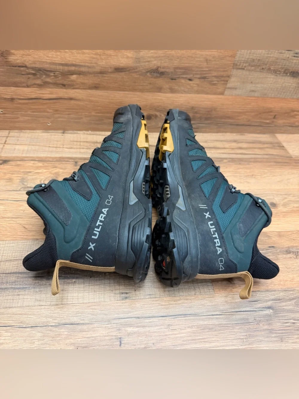 Salomon X Ultra 4 Mid men size 10.5 Gore-Tex® Hiking Boots Waterproof